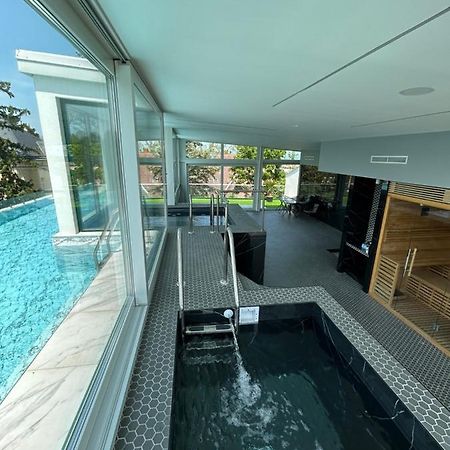 Villa Bauhaus Dream Deluxe T Шіофок Екстер'єр фото